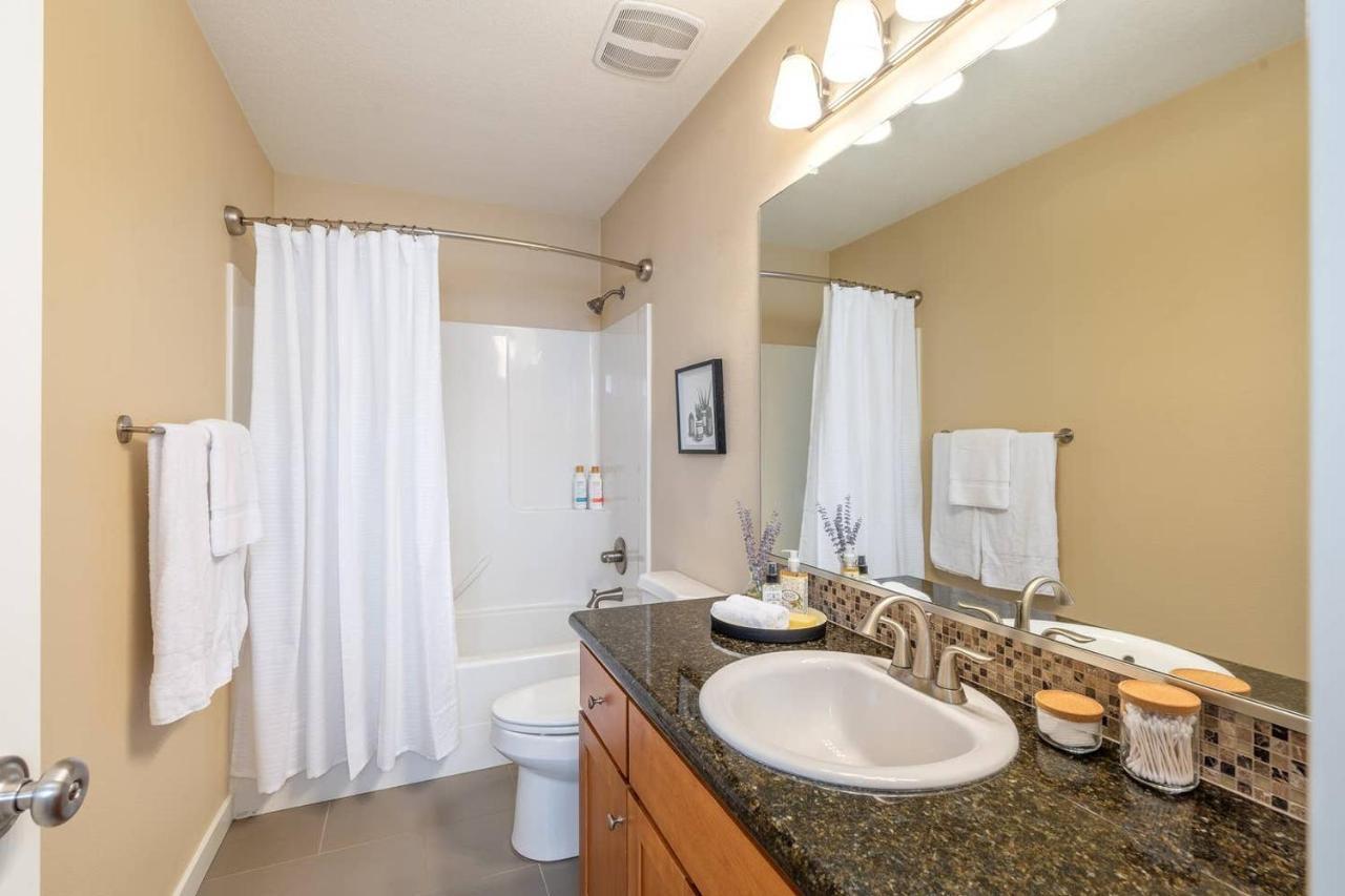 Modern Home, Four Bedrooms, King Beds Tigard Εξωτερικό φωτογραφία
