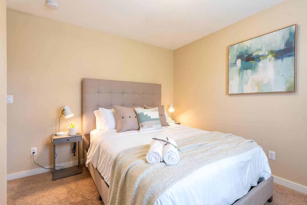 Modern Home, Four Bedrooms, King Beds Tigard Εξωτερικό φωτογραφία